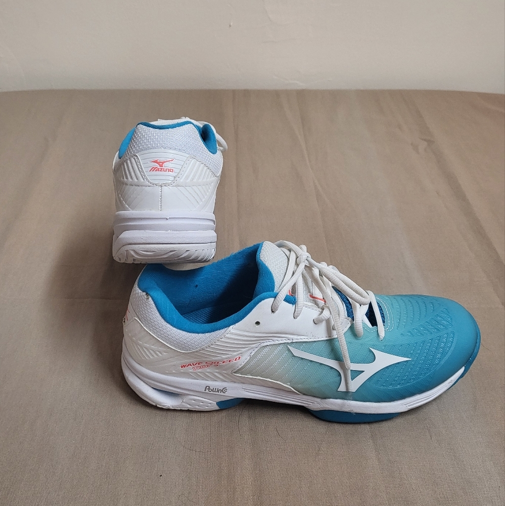 Mizuno womens athletic shoes